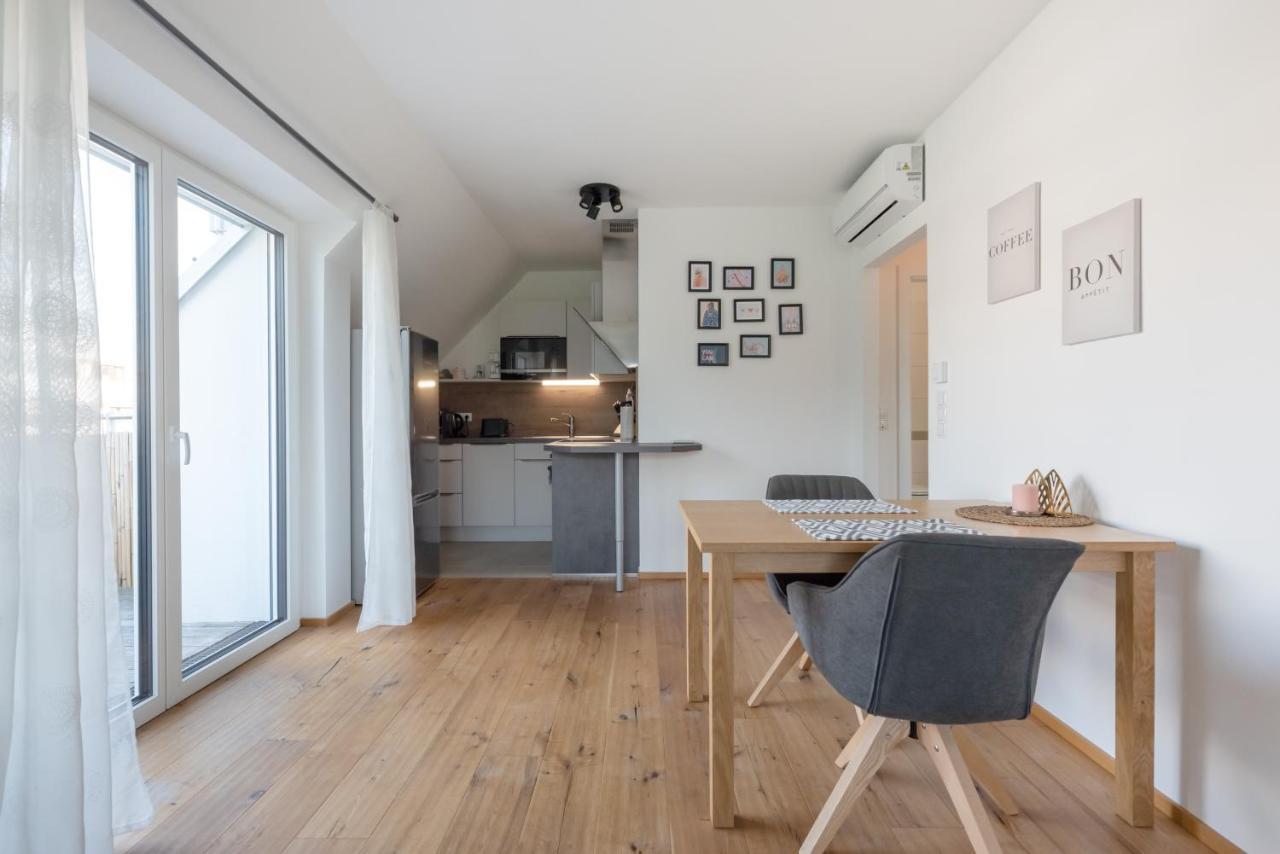 Gruene Ruhelage, 20 Minuten Ins Zentrum Und Parkgarage Apartment Wien