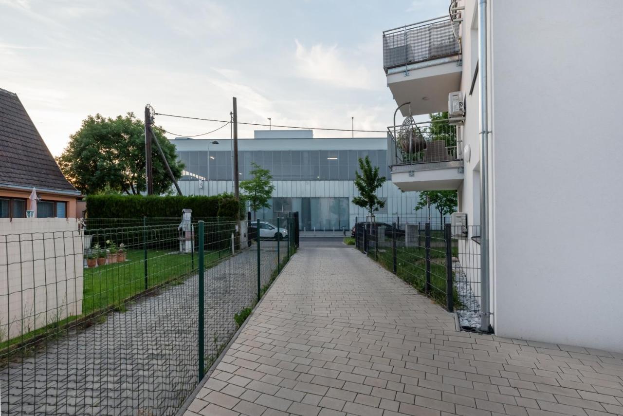 Gruene Ruhelage, 20 Minuten Ins Zentrum Und Parkgarage Apartment Wien