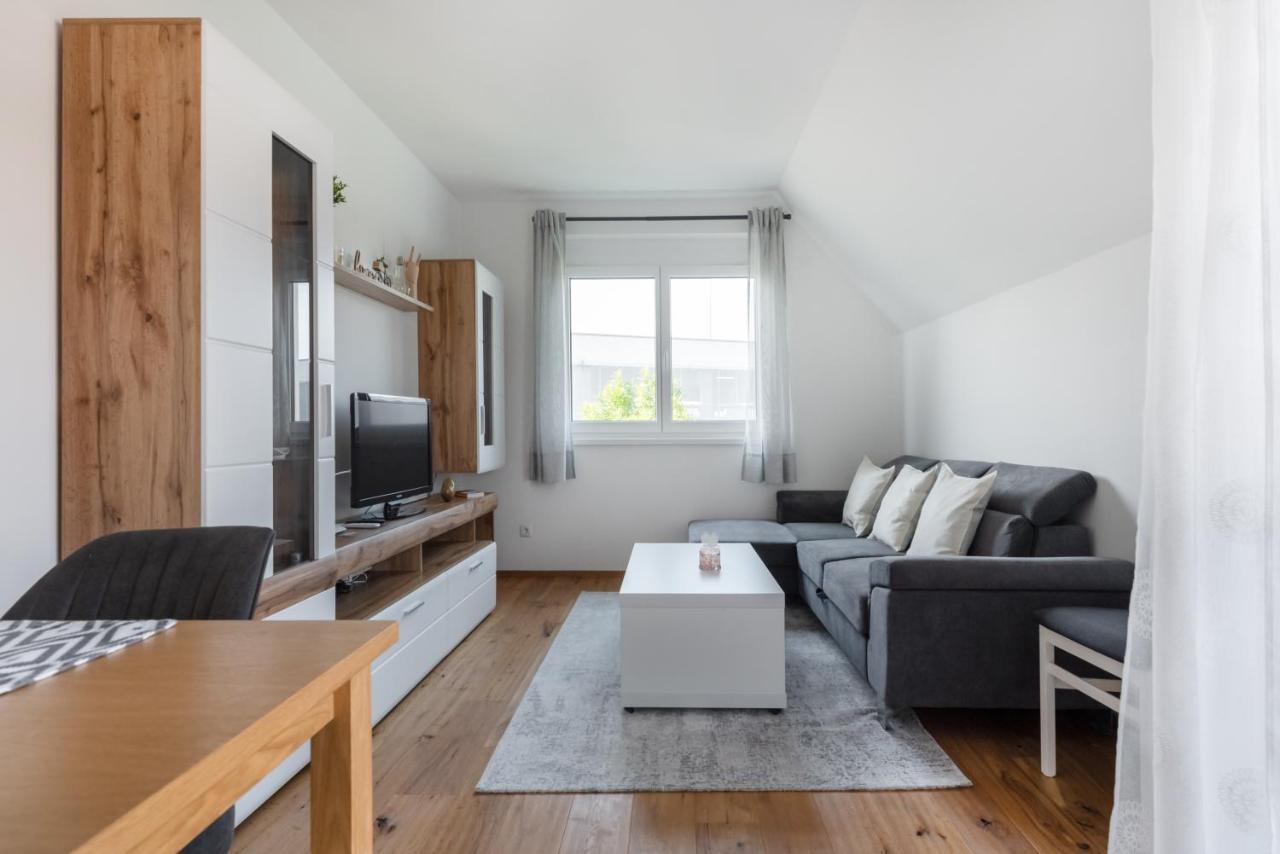Gruene Ruhelage, 20 Minuten Ins Zentrum Und Parkgarage * Wien